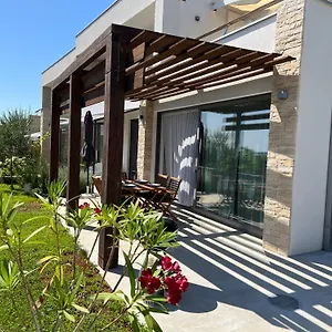 Villa Rosa Dei Venti - - Amazing Sea View, Peroj